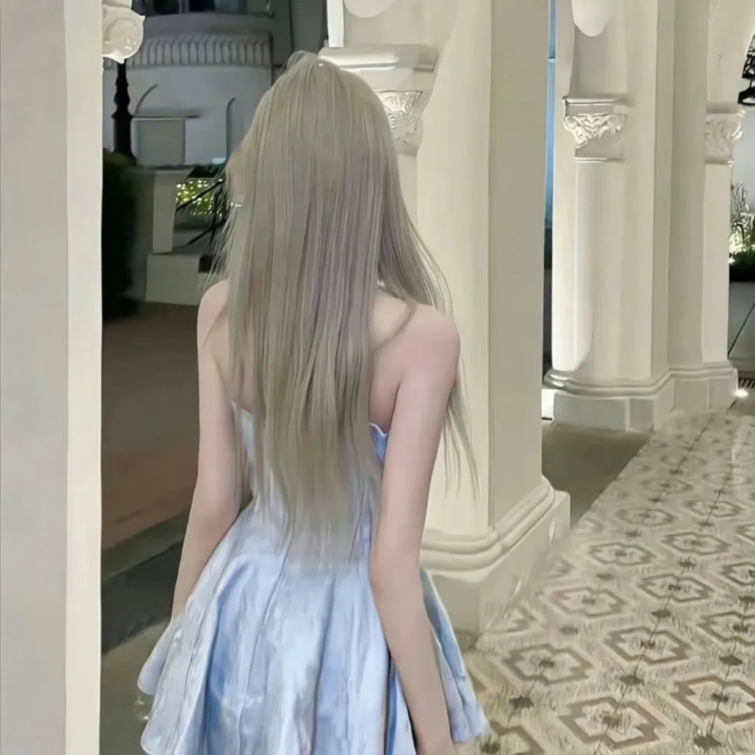 冲破樊笼走彩凤